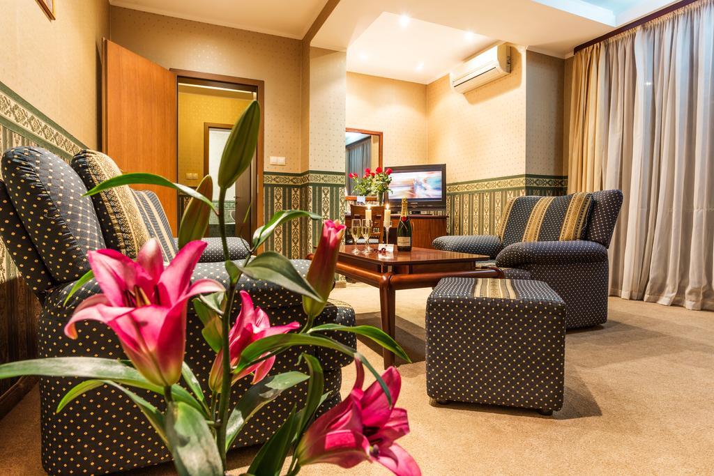 Chateau Montagne Hotel Troyan Troyan  Luaran gambar